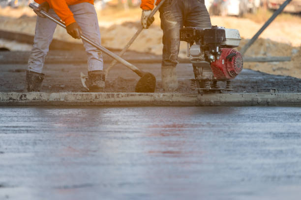 Best Concrete Pool Decks in Deep River Center, CT